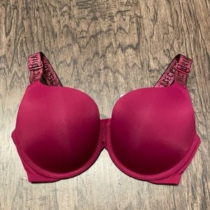 Victoria’s Secret t-shirt push up
